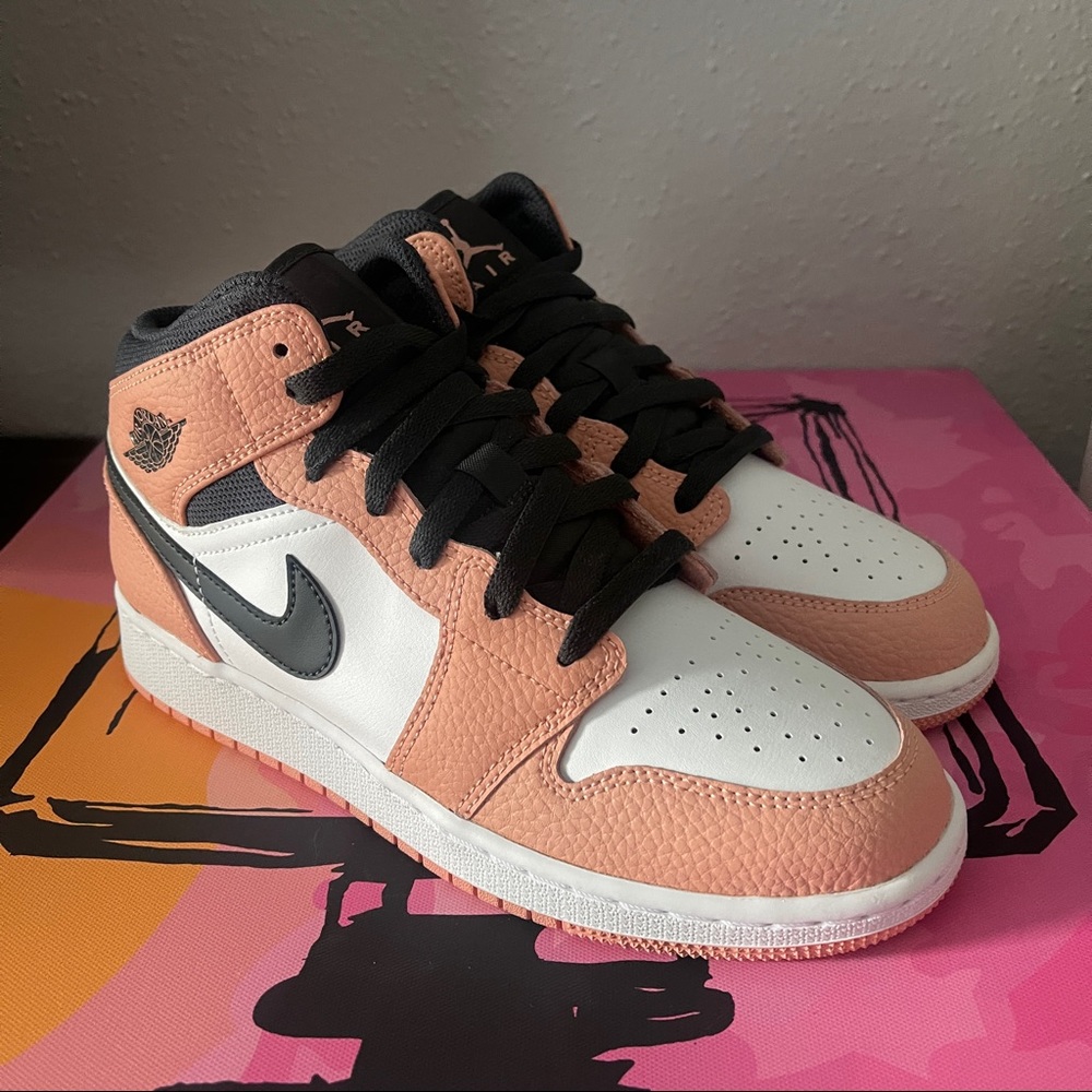 Air Jordan 1 Mid GS “Pink Quartz” 6Y